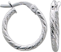 Ohrringe – Silberohrschmuck. Creolen mit Scharnier 1,8 mm stark aus echtem Silber Sterlingsilber 925/- im exklusiven Design. Der Ohrschmuck ist rhodiniert (edler Weißgoldlook) und poliert. Ein Schmuckstück in feinster Juweliersqualität aus dem Hause ABRAM